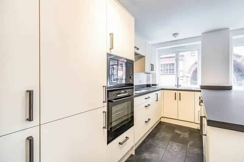 2 Bedroom Furnished Apartment Manchester City Centre Available September 2025
