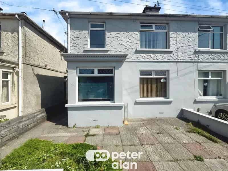 3 Bedroom Semi Detached House Bridgend
