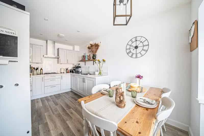 3 Bed Semi-Detached House for Sale