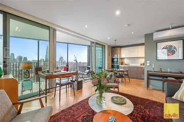 Luxury City Apartment with Panoramic Views and Modern Amenities