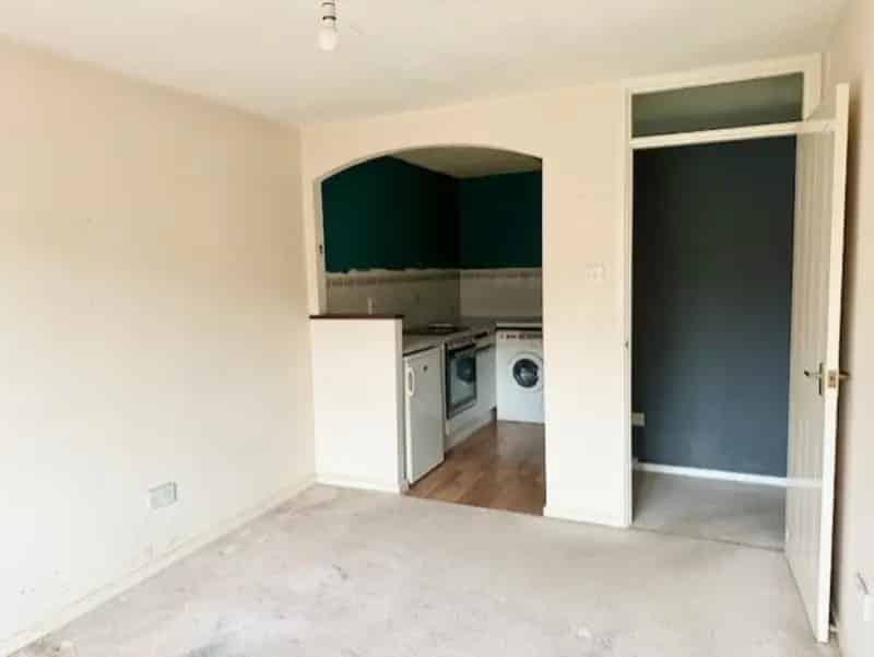 1 bedroom Flat
 For Sale