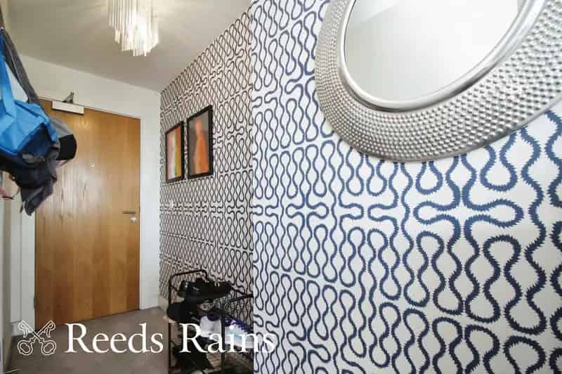 Liverpool City Centre Studio Flat Albert Dock Views No Onward Chain