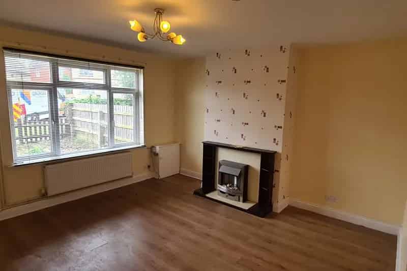 Two Bedroom House To Let Gas Central Heating Double Glazing Parking