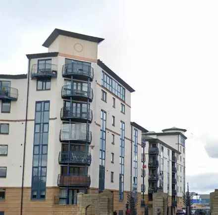 3 Bedroom Flat to Rent in Leith with Water Views