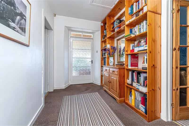 3 Bed Detached Cottage with Panoramic Views and Generous Grounds