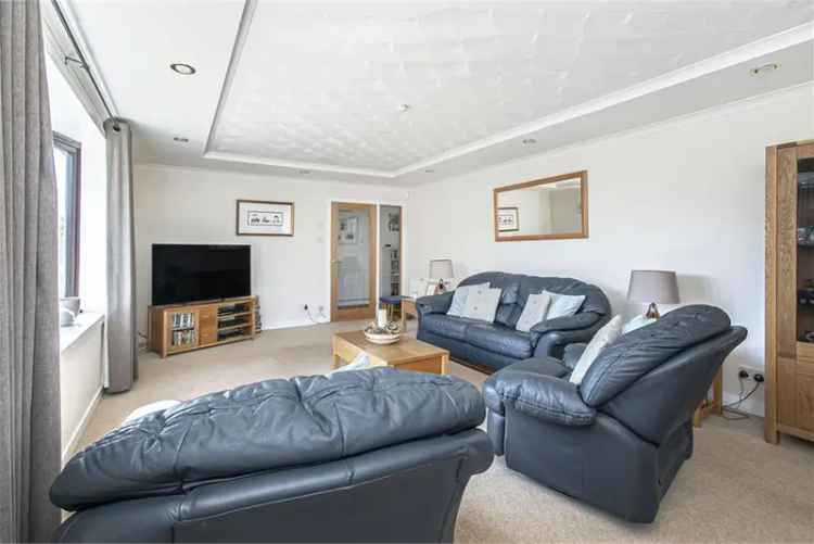 4 Bed Detached Bungalow with Sea Views and Double Garage