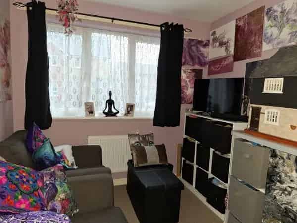Ground Floor Flat Near Amenities Quiet Area Key Fob Entry