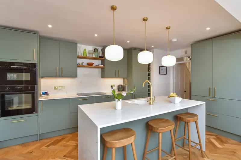 5 Bedroom Detached House For Sale Near Preston Park