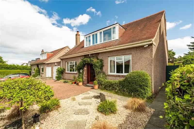 4 Bed Detached Bungalow Near Cramond Beach