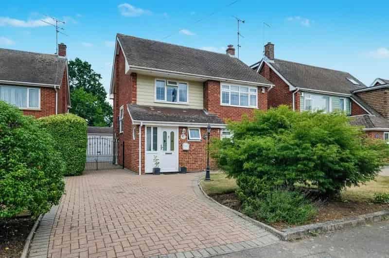 4 Bedroom Detached House for Sale in Springfield Chelmsford