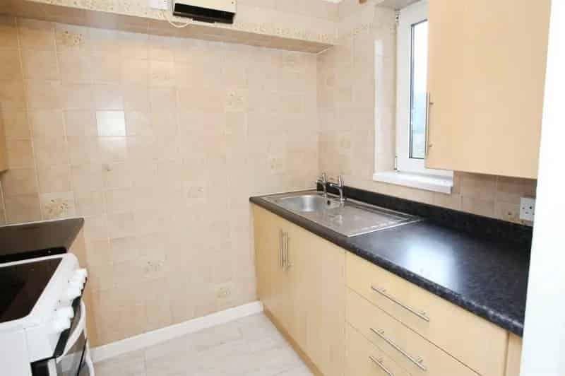 1 Bedroom Retirement Apartment Llanishen Village Modern Wet Room Garden Views