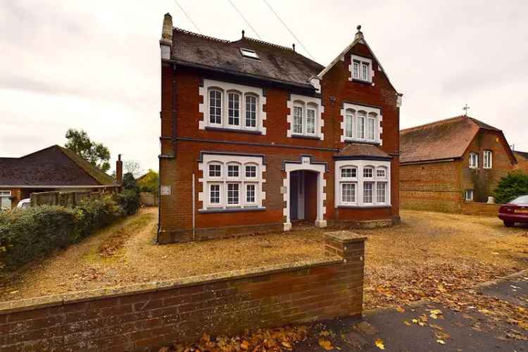 Flat For Sale , Havant Road, Portsmouth, England