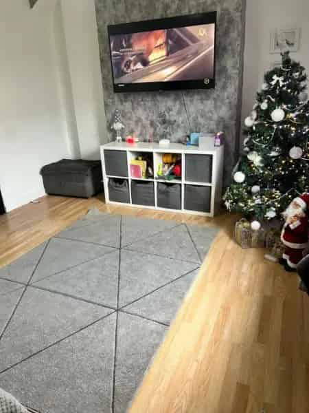 2 Bedroom House with Large Garden and Driveway