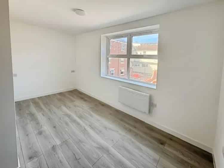 2 Bedroom Flat to Rent Blackpool FY1 Modern Open Plan EPC A