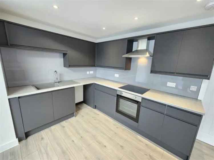 3 Bedroom Semi Detached House For Rent