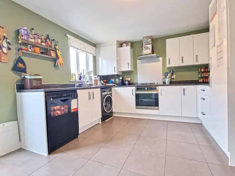 4 Bedroom Townhouse with Garage Conversion, Solar Panels and EV Charging