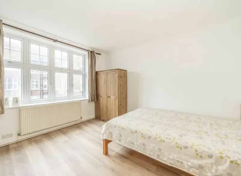 2 Bed Apartment Near Abbeville Village Clapham