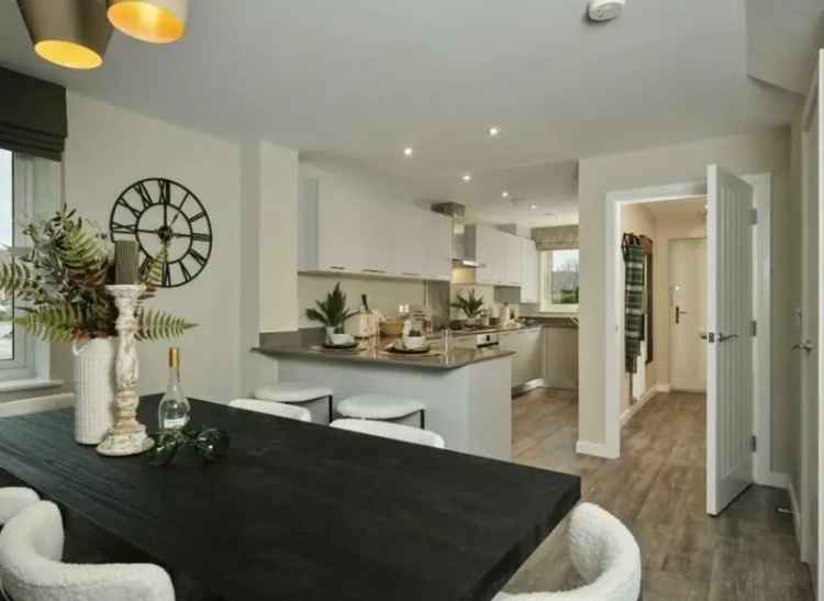2-Bedroom Apartment with Double Lounge Raynes Park
