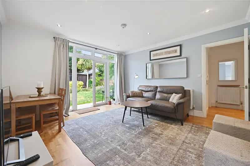 1 Bedroom Flat House to Rent Near Acton Main Line Station
