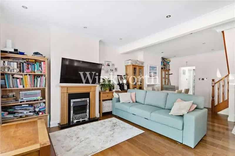 2 Bed House for Sale in South Tottenham