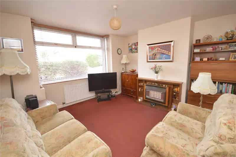 Two Bedroom Semi-Detached Home Near M62M1 Motorway Links