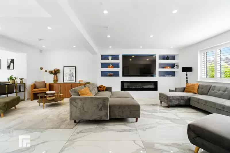 5 Bedroom Semi Detached House for Sale
