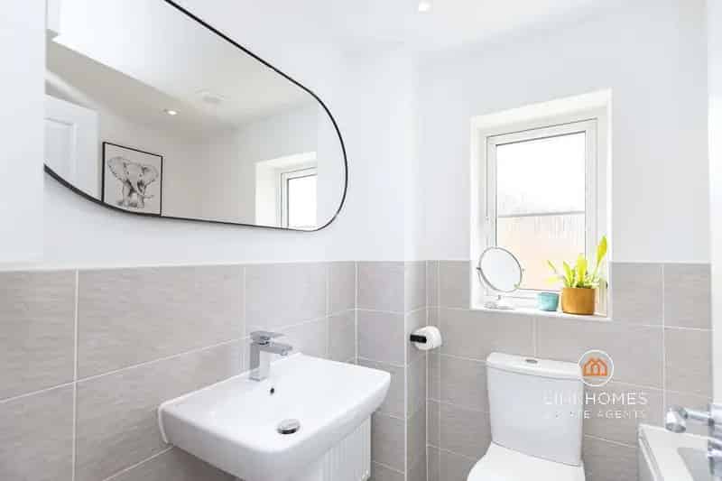 3 bed house for sale