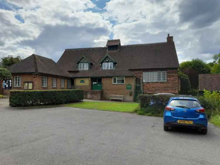 Commercial property For Rent in Riverview, Guildford, England