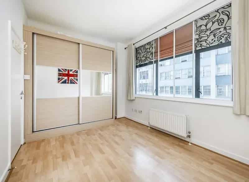 Spacious High Floor Apartment Two Bedrooms Modern Kitchen