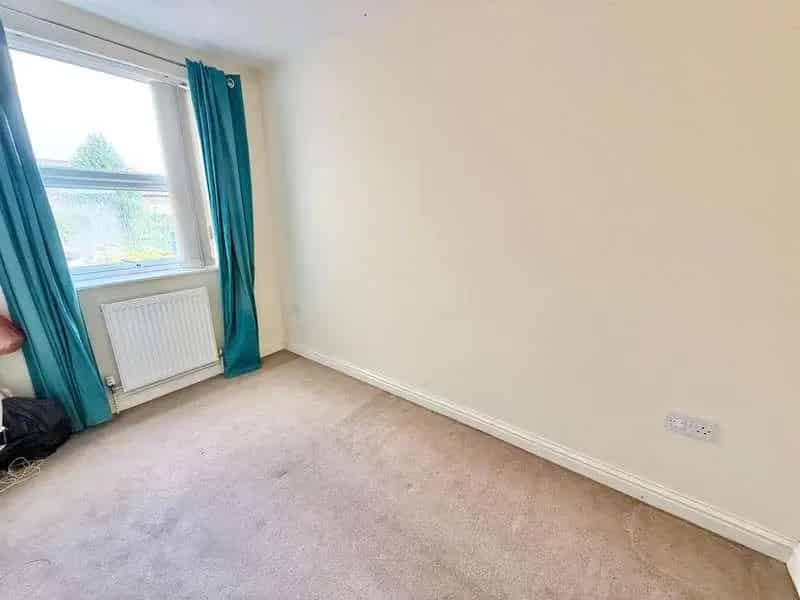 3 Bed House For Sale No Onward Chain