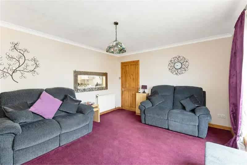 3 Bed House - Semi Detached with 1 Reception Room