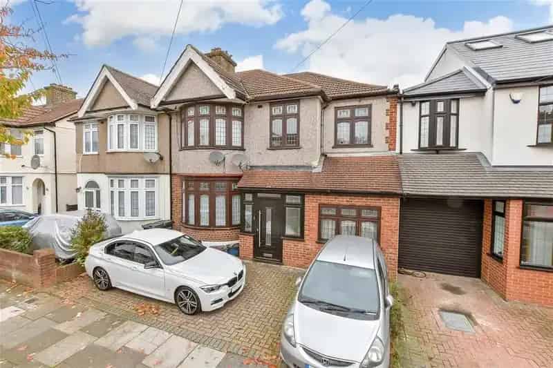 5 bedroom terraced house for sale