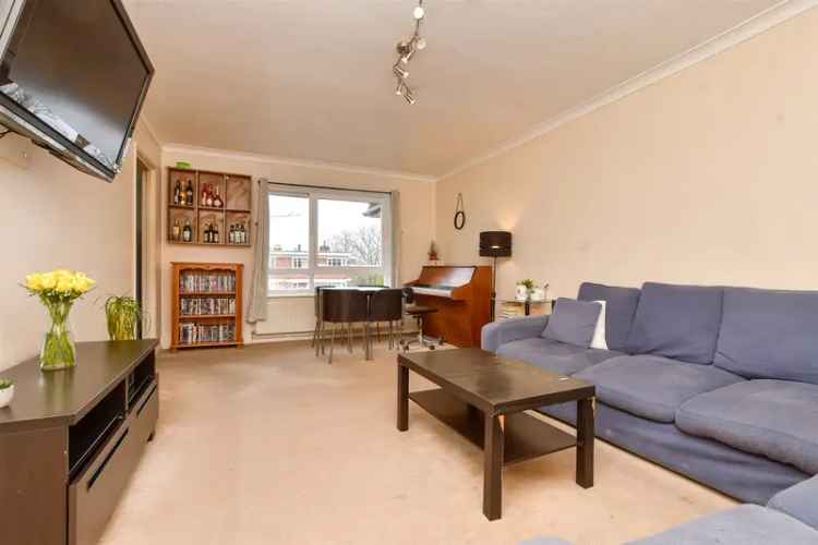 2 Bedroom Flat for Sale in Sutton