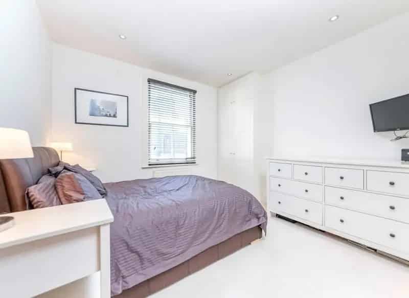 Two Bedroom Victorian Apartment West Hampstead