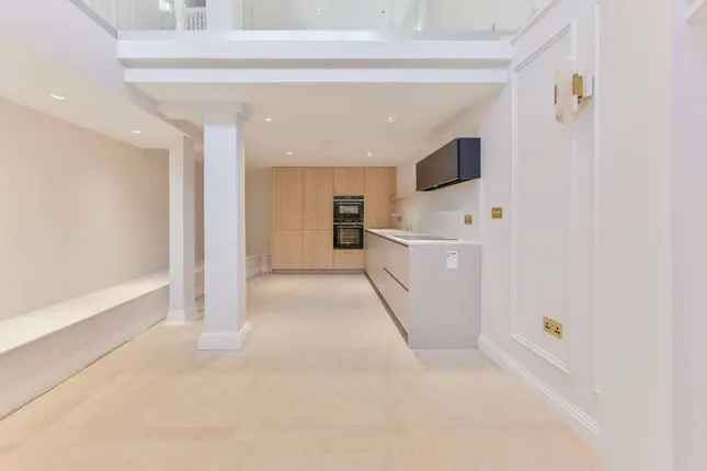 Detached house to rent in Union Street, London Bridge, London SE1