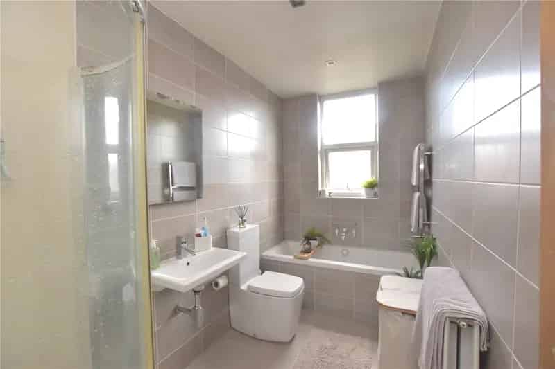 3 Bedroom House Near Crossgates Train Station