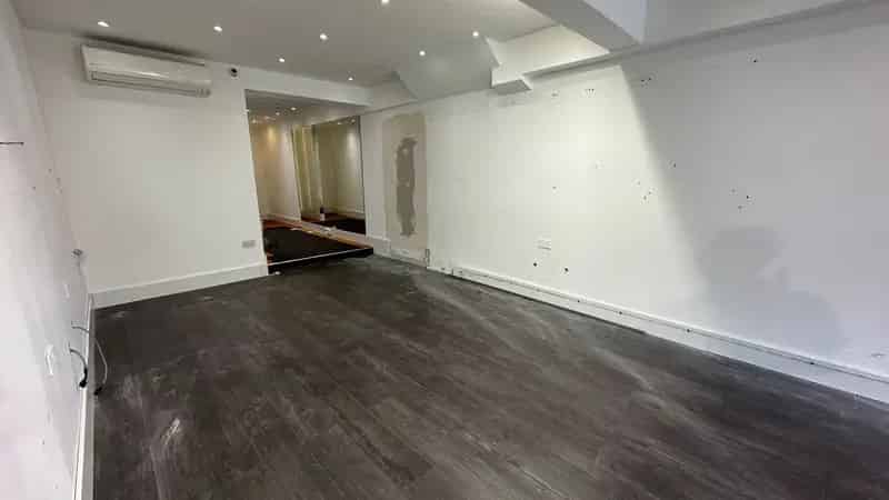 Commercial Premises For Sale Shenfield Road Brentwood
