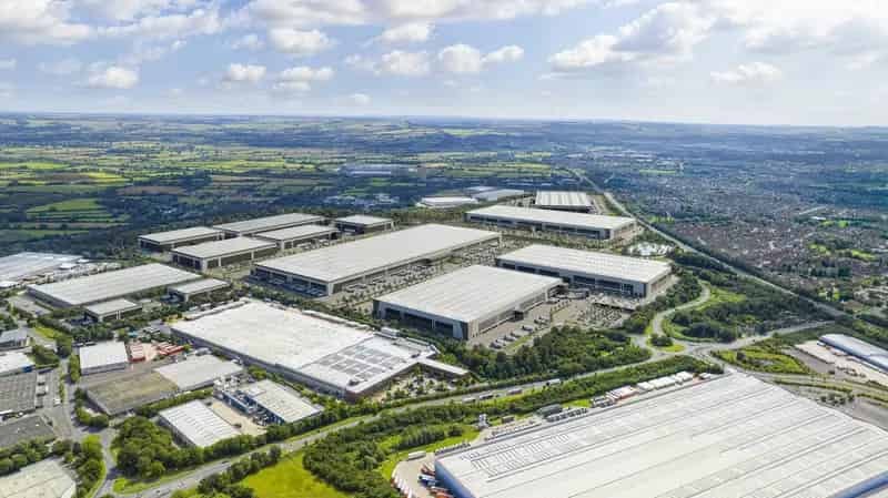 Industrial property For Rent , Swindon, England