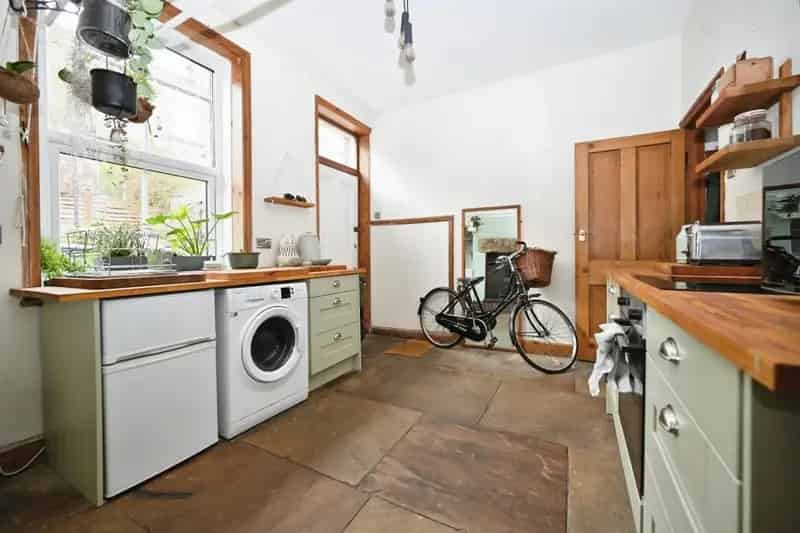 2 Bedroom House For Sale in Guiseley