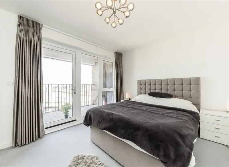 8th Floor London Skyline View Apartment  One Bedroom