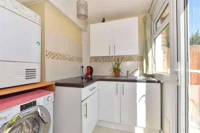4 Bed End Terrace House For Sale
