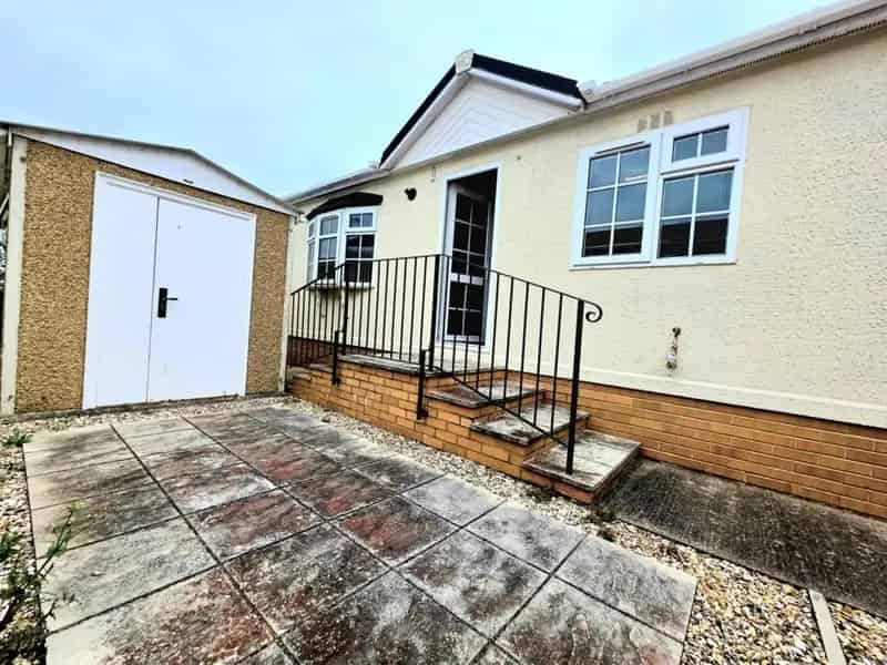 2 Bedroom Park Home for Sale