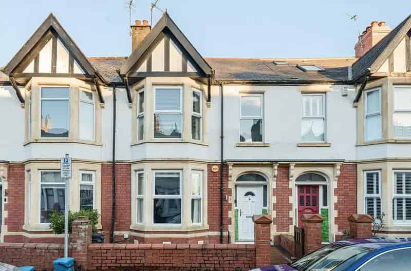 3 bedroom terraced house for sale
