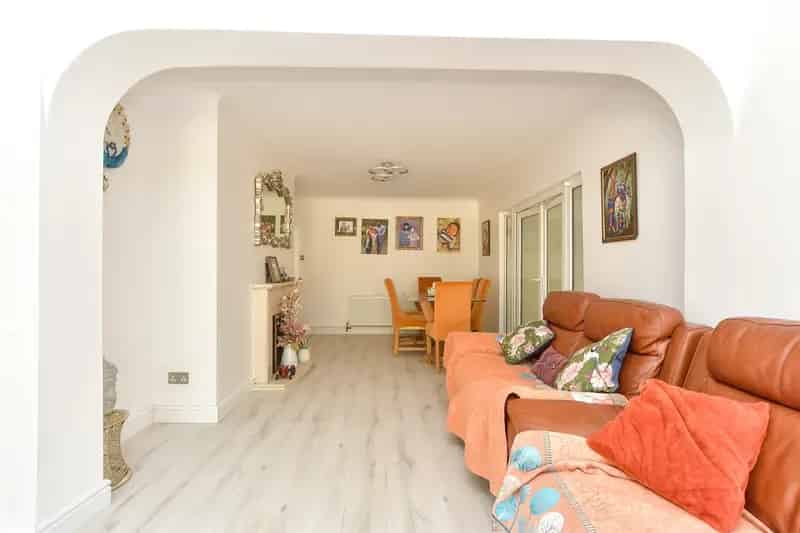 5 Bedroom Chalet Bungalow for Sale Southside