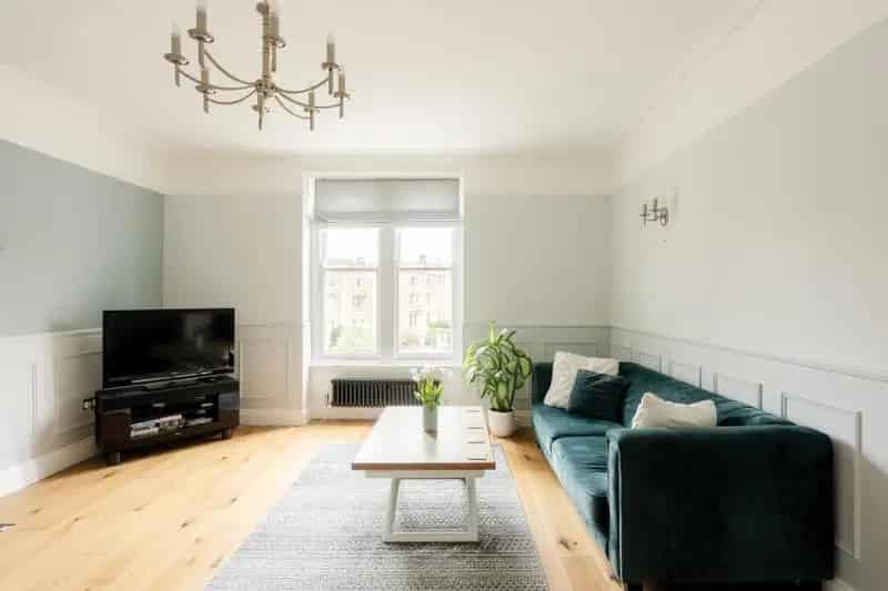 2 Bedroom Flat High Standard Newly Renovated