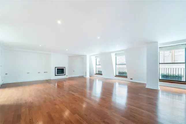 Flat for Rent in Piccadilly Mayfair W1J