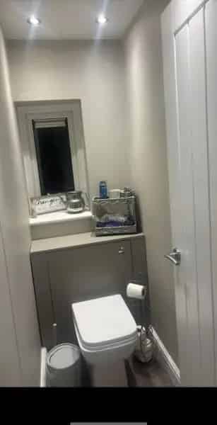 3 Bed House Near Schools Shops Renovated Garden