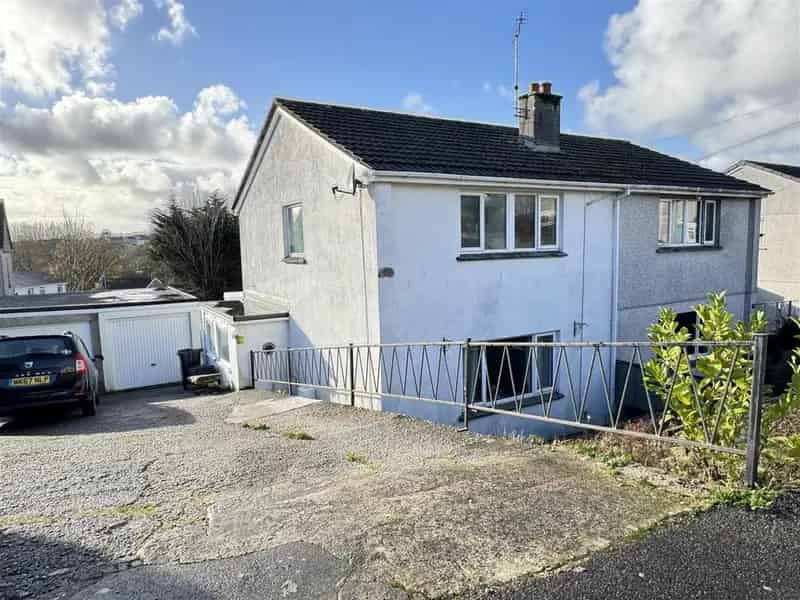 3 Bedroom Semi-Detached House for Sale in St Austell