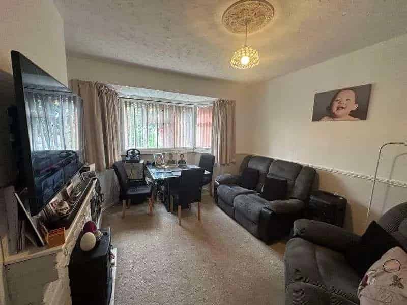 1 Bed Flat for Sale East Meadway - Ground Floor Maisonette