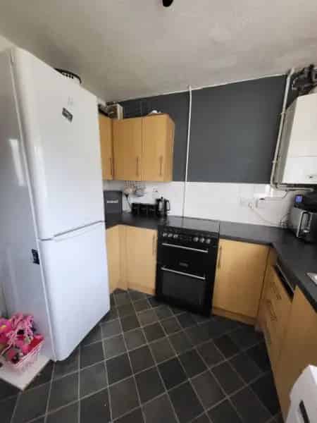 2 Bedroom Semi-Detached House Large Garden